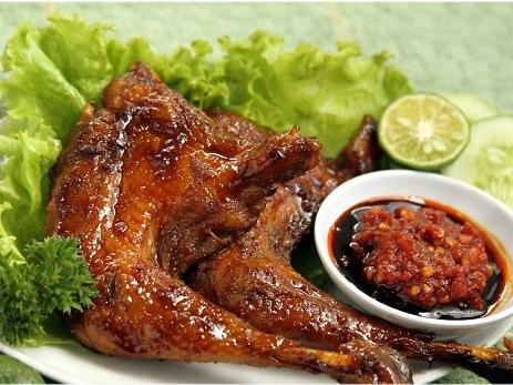 Lesehan Lucky Berkah: Nikmati Kenikmatan Kuliner Cilacap yang Tak Terlupakan